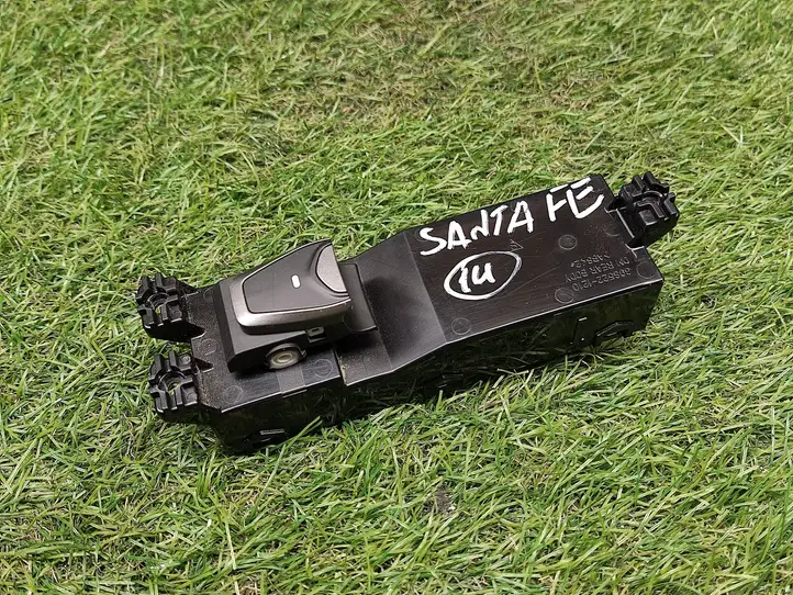 Hyundai Santa Fe (2012 - 2015) 935802W000 Кнопка стеклоподъемников — фото 1