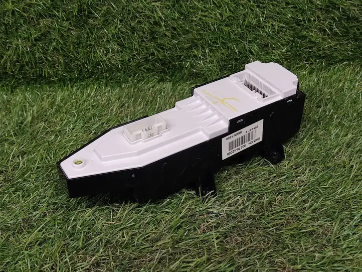 Hyundai Santa Fe (2012 - 2015) 935754Z000 Блок кнопок стеклоподъемников — фото 3