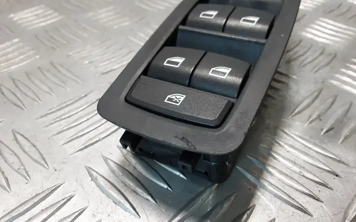 BMW 3 F30 F35 F31 (2012 - 2018) 9208111 Блок кнопок стеклоподъемников — фото 4