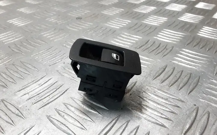 BMW 3 F30 F35 F31 (2012 - 2018)  9208106 Кнопка стеклоподъемников