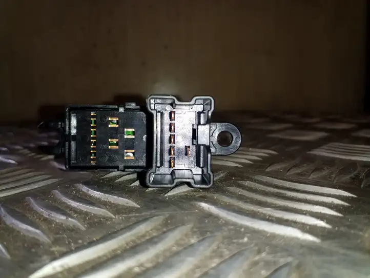 Nissan Qashqai (2010 - 2013) 25411BR00A Кнопка стеклоподъемников — фото 2