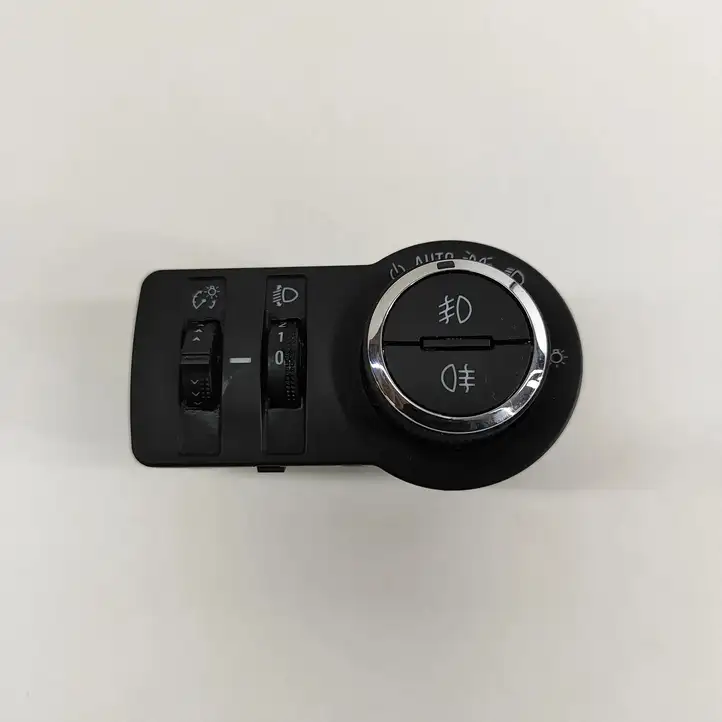 Opel Mokka (2012 - 2016) 95297440 Включатель фонарей — фото 4