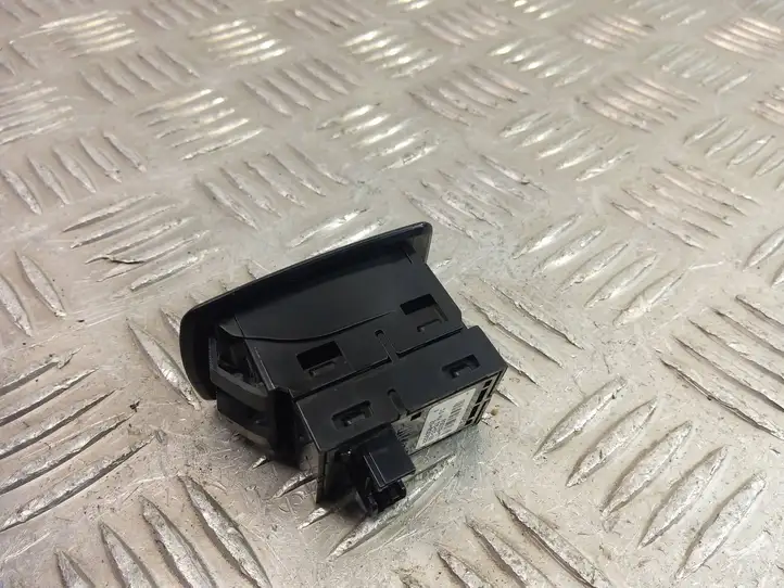 BMW X3 F25 (2010 - 2017) 9208106 Кнопка стеклоподъемников — фото 7