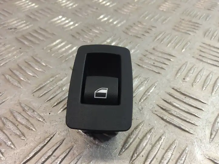 BMW X3 F25 (2010 - 2017)  9208106 Кнопка стеклоподъемников