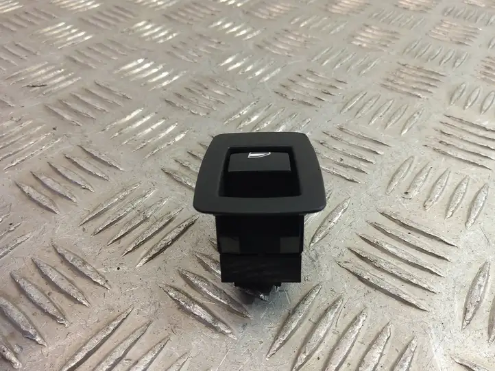 BMW X3 F25 (2010 - 2017)  9208106 Кнопка стеклоподъемников