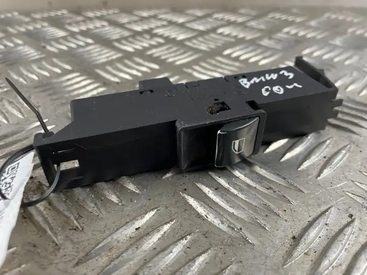 BMW 3 E46 (1998 - 2005) 61318381511 Кнопка стеклоподъемников — фото 2