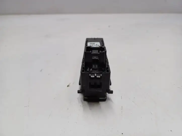 BMW 3 F30 F35 F31 (2012 - 2018) 9252921 Другие включатели / ручки/ переключатели — фото 2