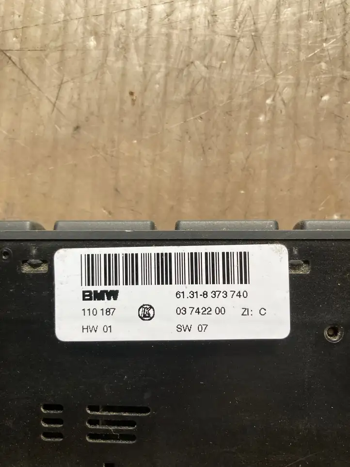 BMW X5 E53 (1999 - 2006) 61318373740 Другие включатели / ручки/ переключатели — фото 2