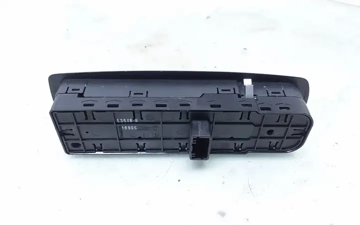 Renault Megane III (2009 - 2016) 809610007R Кнопка стеклоподъемников — фото 3