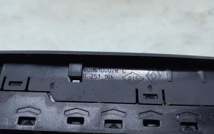 Renault Megane III (2009 - 2016) 809610007R Кнопка стеклоподъемников — фото 4