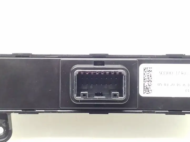 Kia Ceed (2018 - 2021) 93300J7400 Другие включатели / ручки/ переключатели — фото 2
