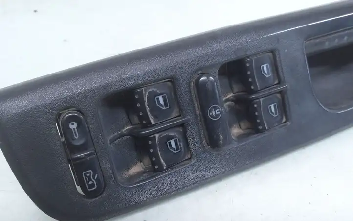 Skoda Octavia Mk1 (1U) (1996 - 2004) 1J4959857A Блок кнопок стеклоподъемников — фото 6