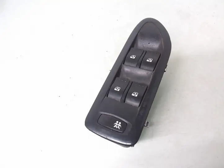 Renault Laguna II (2001 - 2005) Кнопка стеклоподъемников — фото 1