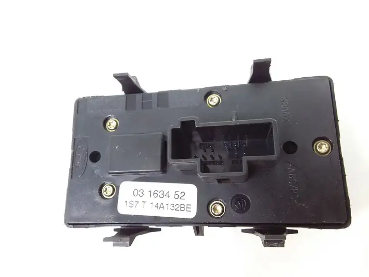 Ford Mondeo Mk III (2000 - 2007) 1S7T14A132BE Блок кнопок стеклоподъемников — фото 3