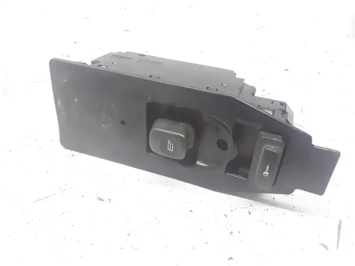 Volvo V70 (2000 - 2004) 30658117 Кнопка стеклоподъемников — фото 1