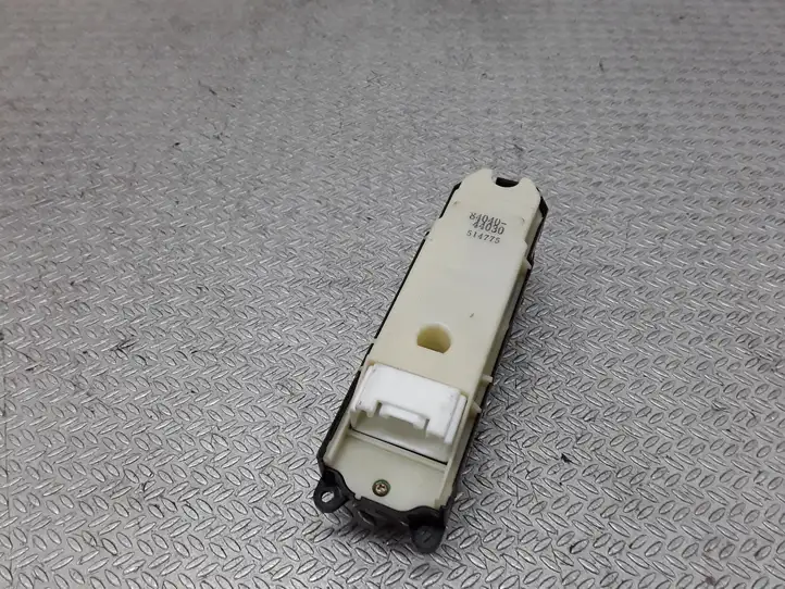 Toyota Avensis Verso (1995 - 2001) 8404044030 Блок кнопок стеклоподъемников — фото 2