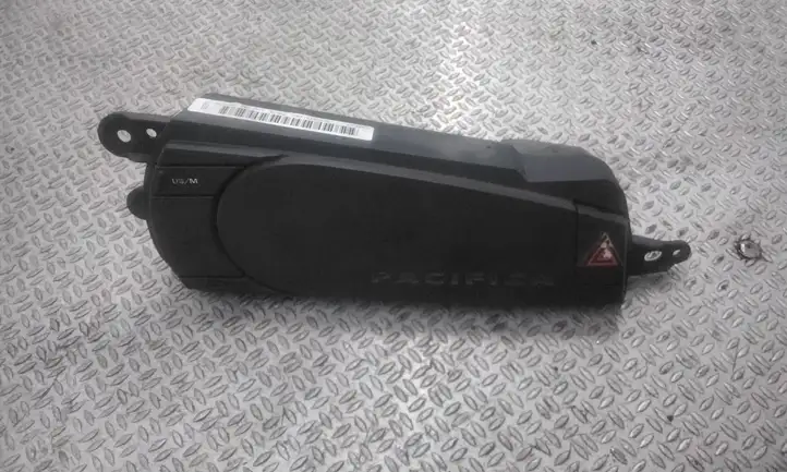 Chrysler Pacifica (2003 - 2008) P05082015AC Включатель аварийных фонарей — фото 1