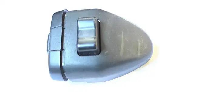 Nissan Almera Tino (2000 - 2003) Другие включатели / ручки/ переключатели — фото 3