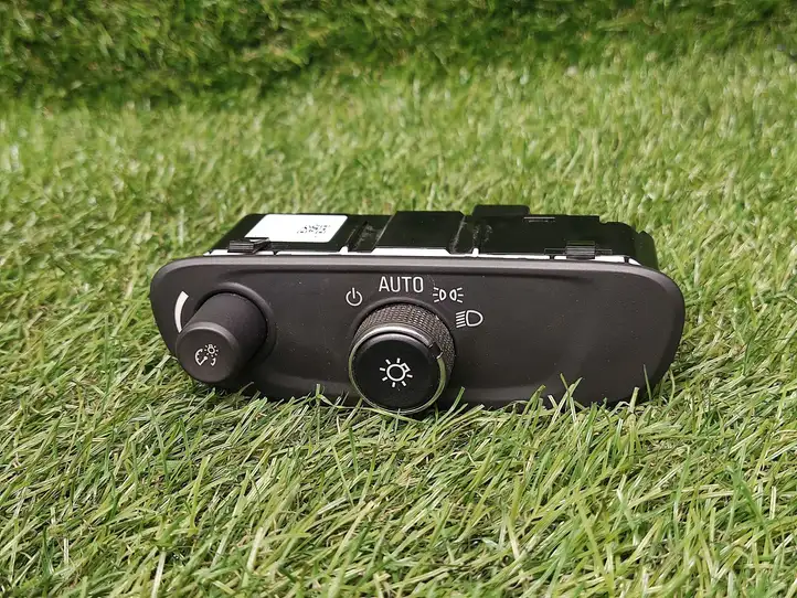 Buick Encore II (2019 - )  84192536 Включатель фонарей