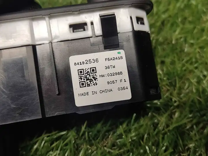 Buick Encore II (2019 - )  84192536 Включатель фонарей