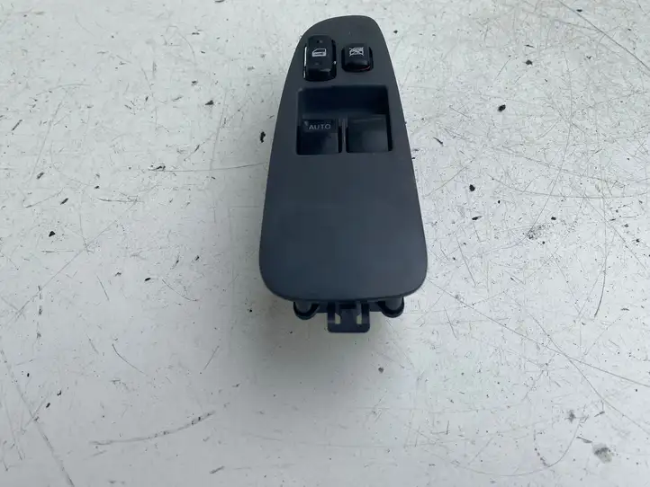 Toyota Previa (XR30, XR40) II (2000 - 2006) 8404028041 Блок кнопок стеклоподъемников — фото 11