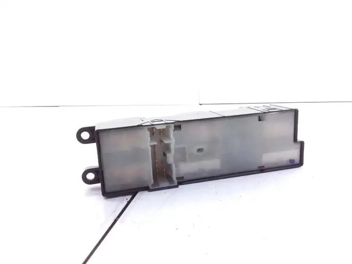 Nissan Almera Tino (2000 - 2003) Кнопка стеклоподъемников — фото 3