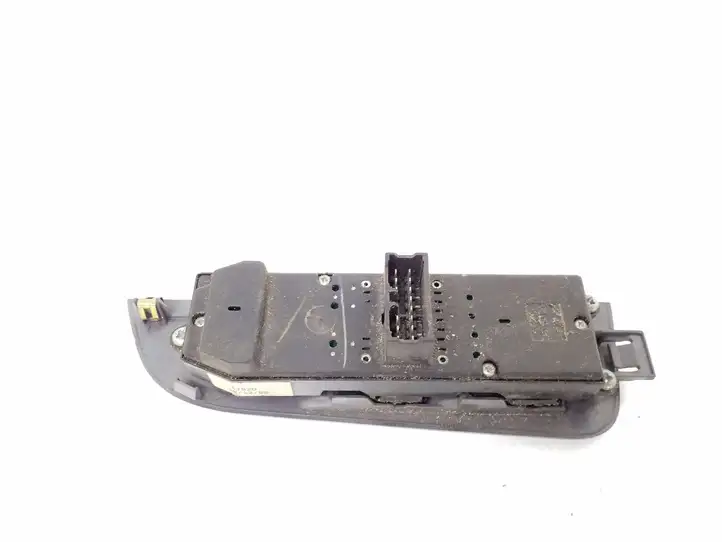 Toyota Corolla E110 (1995 - 2002) 4762D Кнопка стеклоподъемников — фото 1