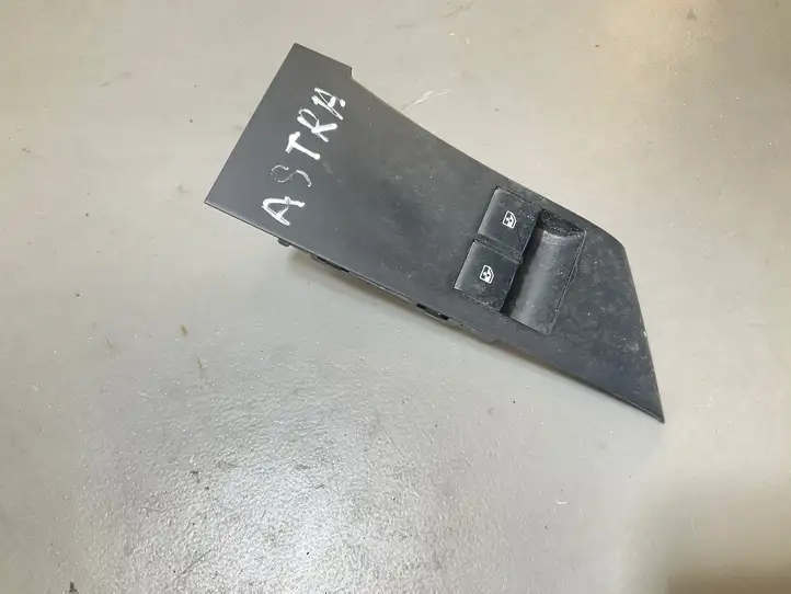 Opel Astra J (2012 - 2015) 13305978 Кнопка стеклоподъемников — фото 1