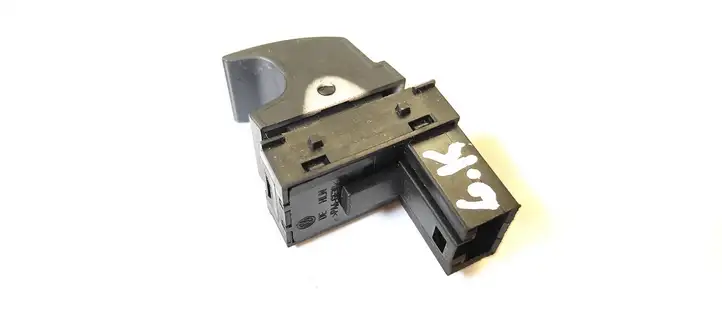 Volkswagen PASSAT B7 (2011 - 2014) Кнопка стеклоподъемников — фото 2