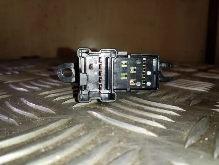 Nissan Qashqai (2010 - 2013) 25411BR00A Кнопка стеклоподъемников — фото 4