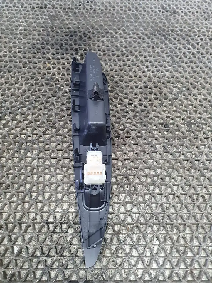 Nissan Qashqai (2013 - 2017) 829614EA0AX Блок кнопок стеклоподъемников — фото 2