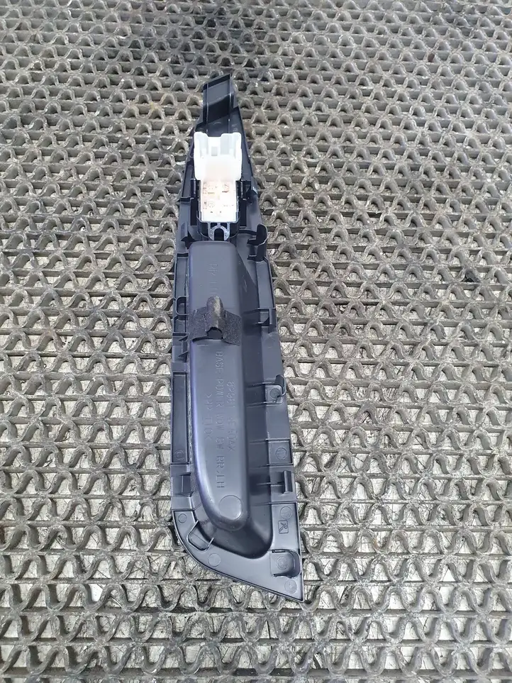 Nissan Qashqai (2013 - 2017) 829614EA0AX Блок кнопок стеклоподъемников — фото 4
