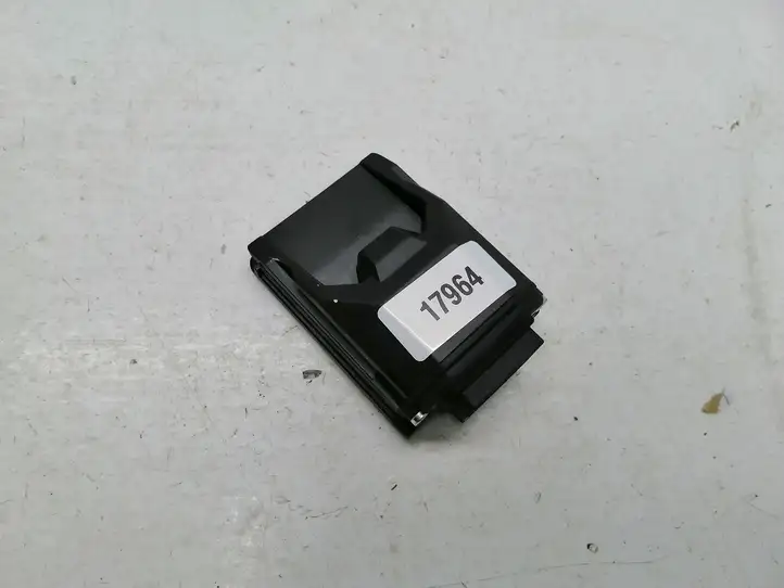 Nissan Qashqai (2013 - 2017) 284G34EA5B Камера в лобовом стекле — фото 1