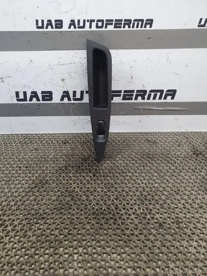 Nissan Qashqai (2013 - 2017) 829604EA0AX Блок кнопок стеклоподъемников — фото 1