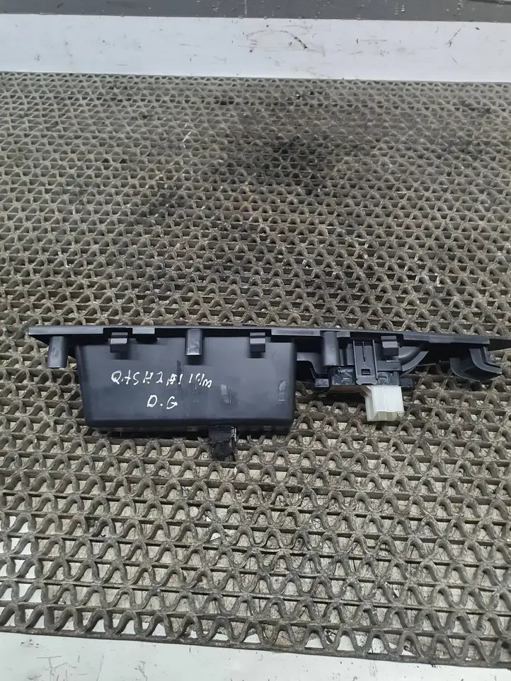 Nissan Qashqai (2013 - 2017) 829604EA0AX Блок кнопок стеклоподъемников — фото 3