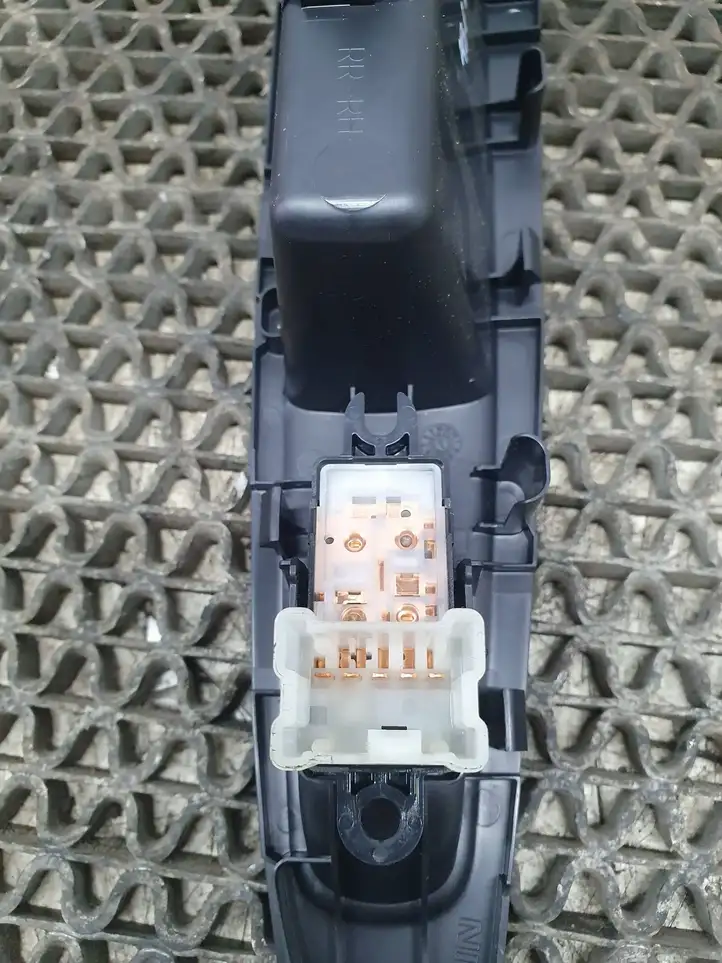 Nissan Qashqai (2013 - 2017) 829604EA0AX Блок кнопок стеклоподъемников — фото 5