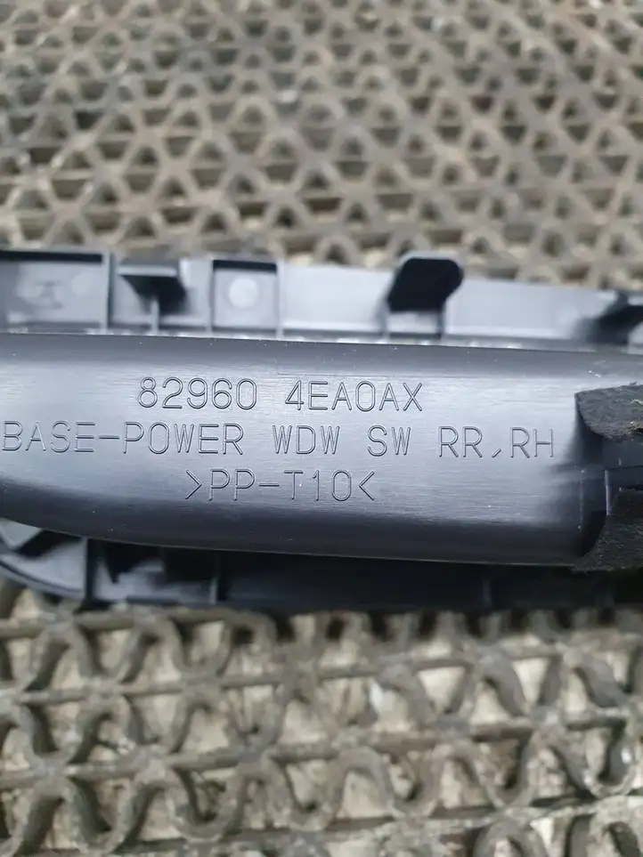 Nissan Qashqai (2013 - 2017) 829604EA0AX Блок кнопок стеклоподъемников — фото 6