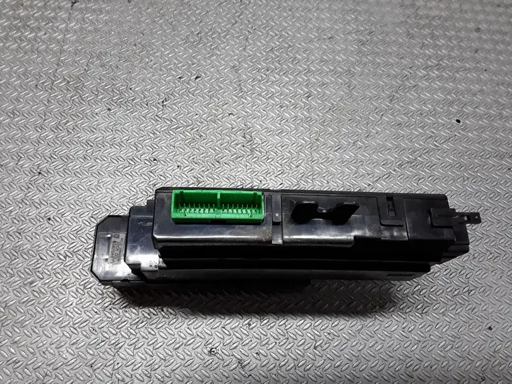 Volvo V70 (2000 - 2004) 9452959 Кнопка стеклоподъемников — фото 3