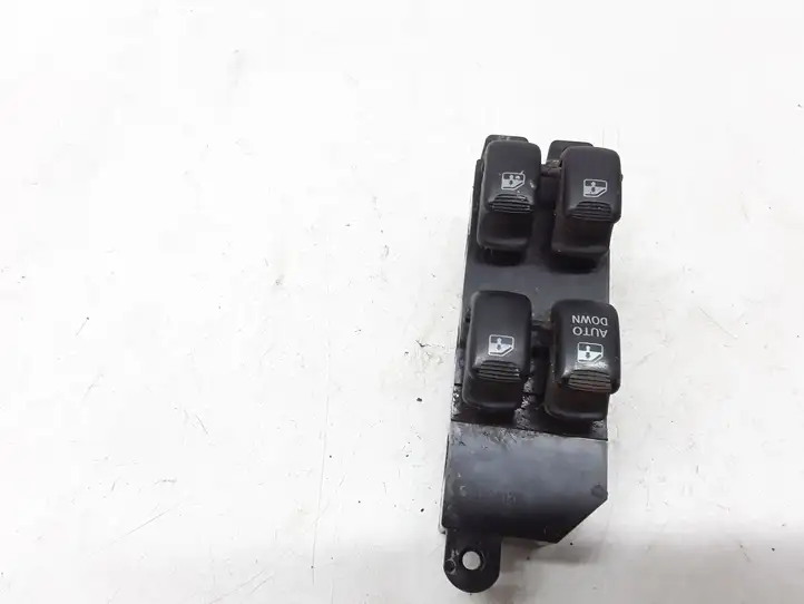 Hyundai Santa Fe (2000 - 2005) 9357026000 Блок кнопок стеклоподъемников — фото 1