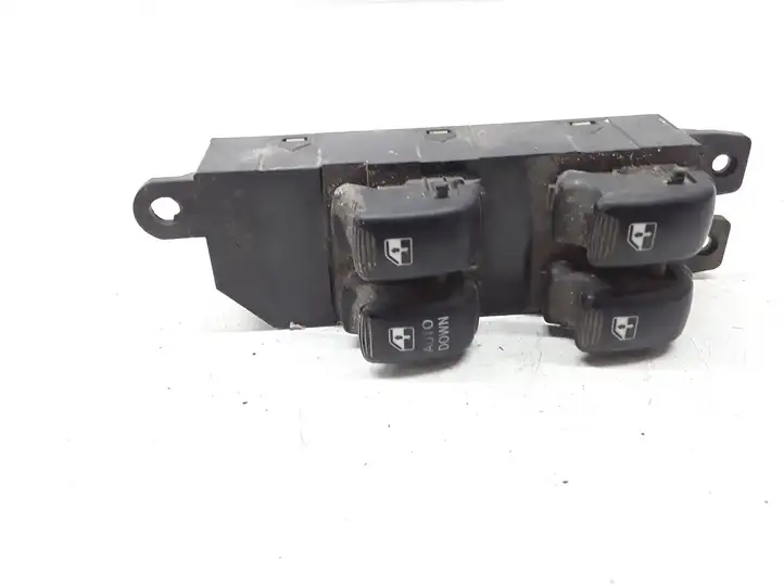 Hyundai Santa Fe (2000 - 2005) 9357026000 Кнопка стеклоподъемников — фото 1