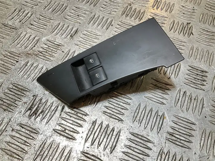 Opel Astra J (2012 - 2015) 13305378 Кнопка стеклоподъемников — фото 1