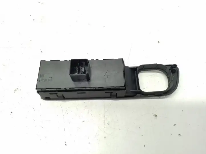 Volkswagen Tiguan (2011 - 2016) 1K4959857B Блок кнопок стеклоподъемников — фото 3