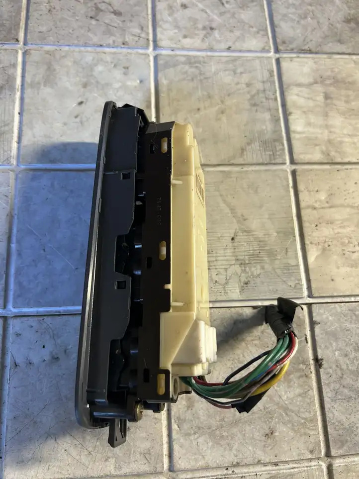 Toyota Previa (XR30, XR40) II (2000 - 2006) 8404028030 Блок кнопок стеклоподъемников — фото 4
