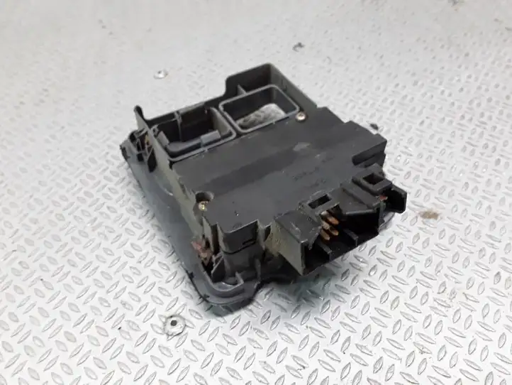 Honda CR-V (1999 - 2001) M17432S10 Блок кнопок стеклоподъемников — фото 2