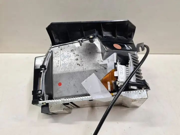 BMW 5 E60 E61 (2004 - 2010)  62309154603 Экран дисплея вверх