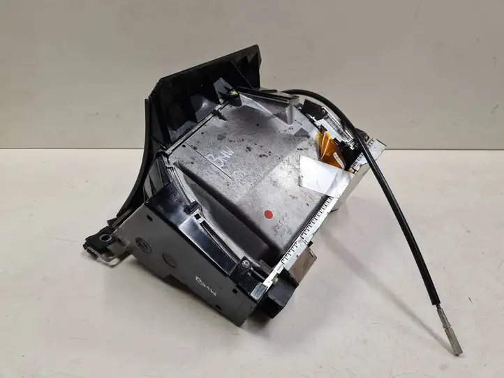 BMW 5 E60 E61 (2004 - 2010)  62309154603 Экран дисплея вверх