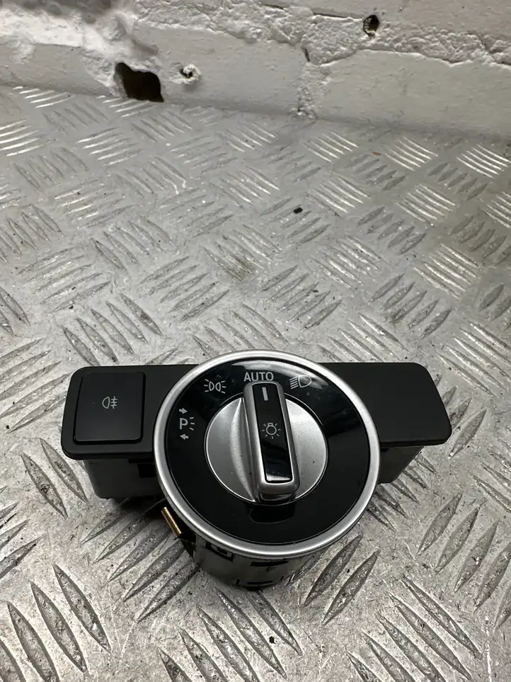Mercedes-Benz E W212 (2009 - 2016) A2129050551 Включатель фонарей — фото 1