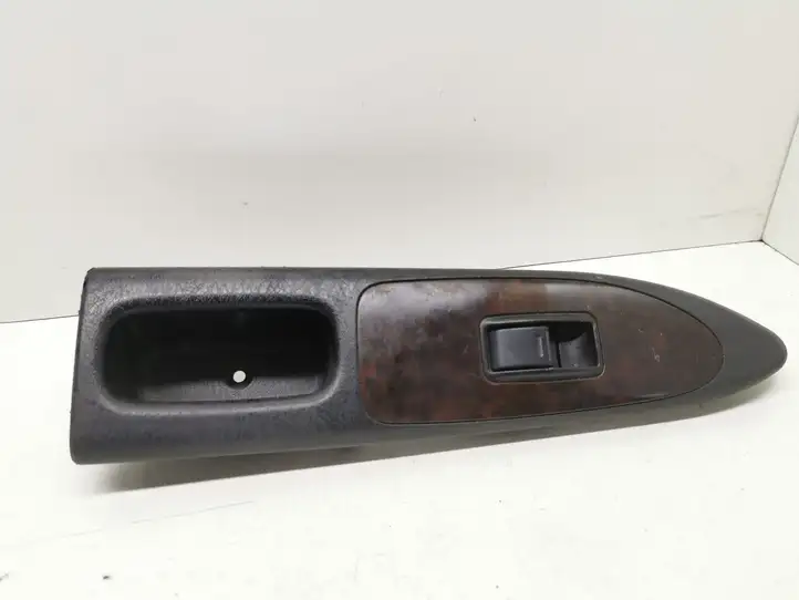 Toyota Avensis T220 (2000 - 2003) 7423105070 Блок кнопок стеклоподъемников — фото 1