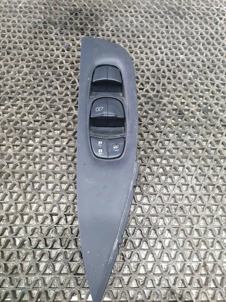 Nissan Qashqai (2013 - 2017) 809604EA0AX Кнопка стеклоподъемников — фото 4