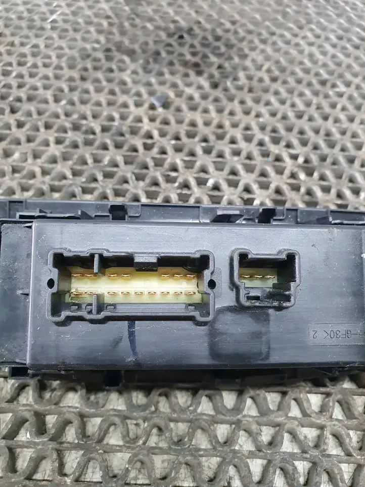 Nissan Qashqai (2013 - 2017) 809604EA0AX Кнопка стеклоподъемников — фото 6